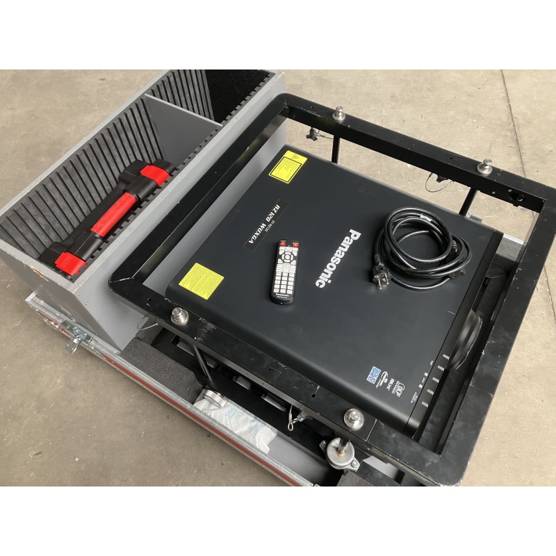 PT-RZ120 VIDEO LASER PROJECTOR+ LENS PANASONIC
